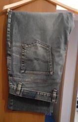 Pantaloni diferite modele la super oferta