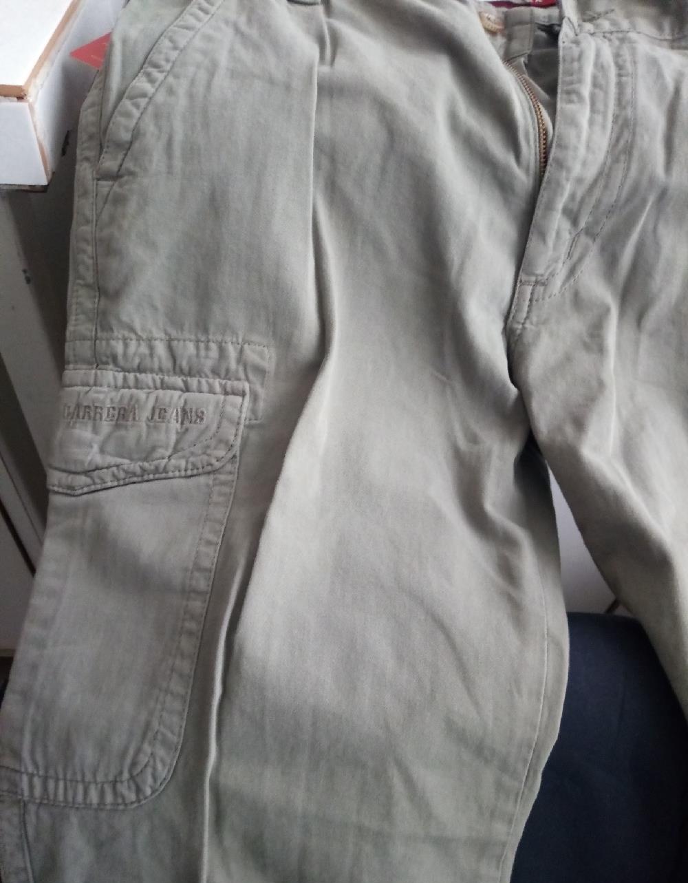 Pantaloni vara