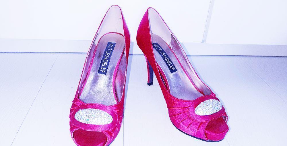 Pantofi cu cristale peep-toe, satin roz-ciclam