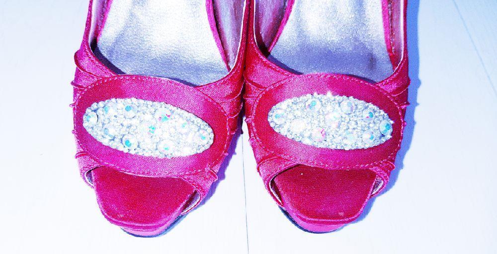 Pantofi cu cristale peep-toe, satin roz-ciclam