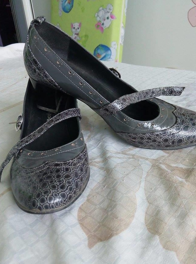 Pantofi de piele