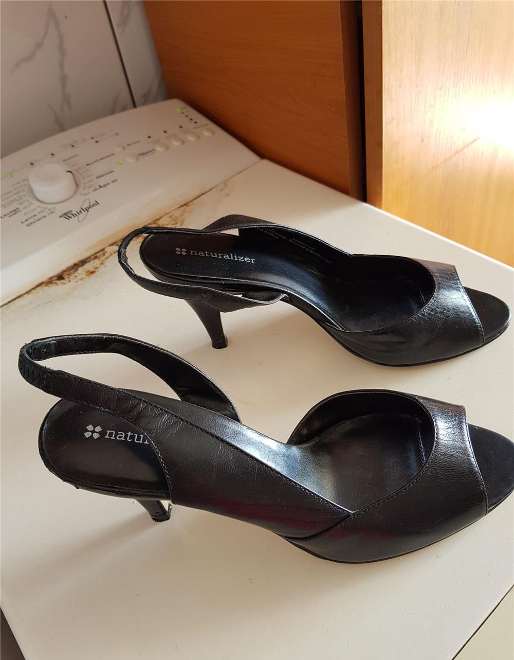 Pantofi noi