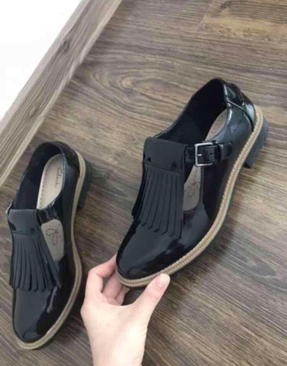 Pantofi Oxford Clarks
