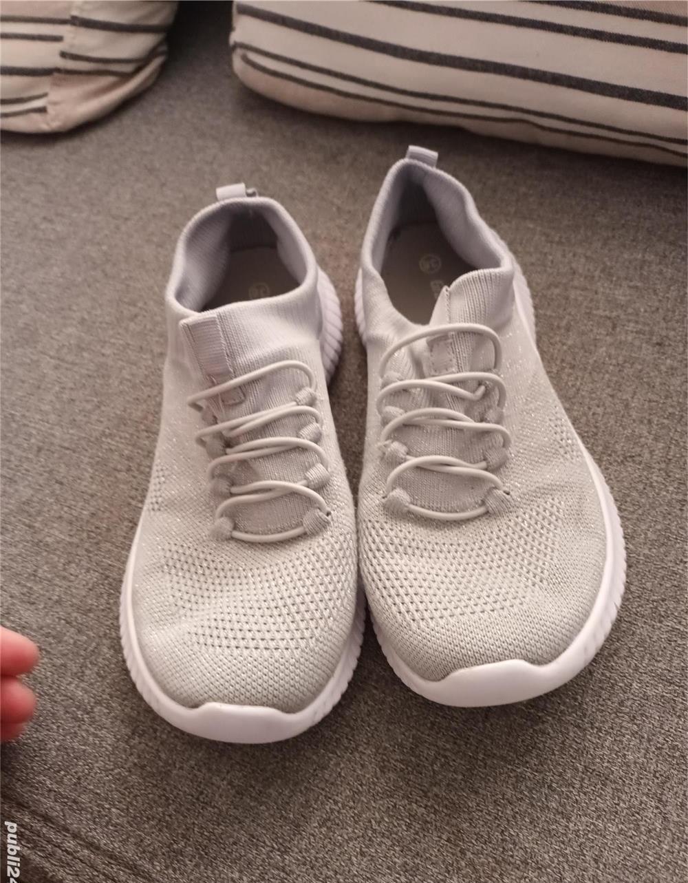 Pantofi sport dama marimea 38