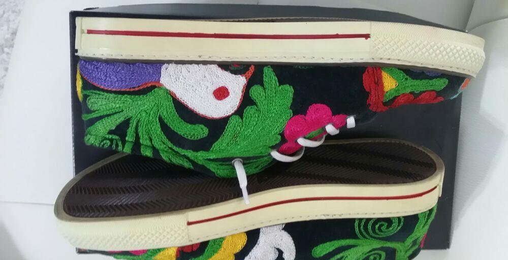 Pantofi unicat