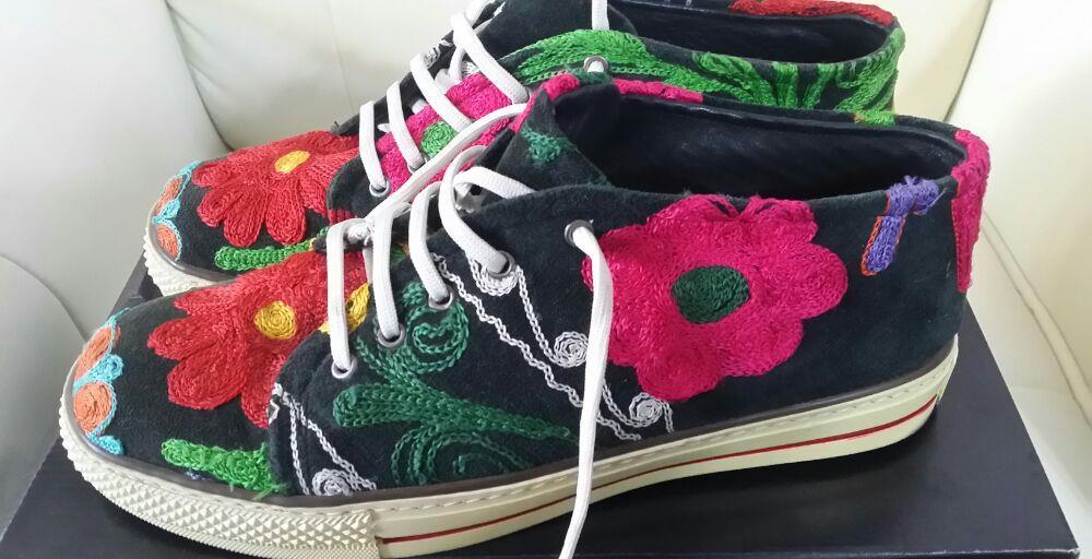 Pantofi unicat