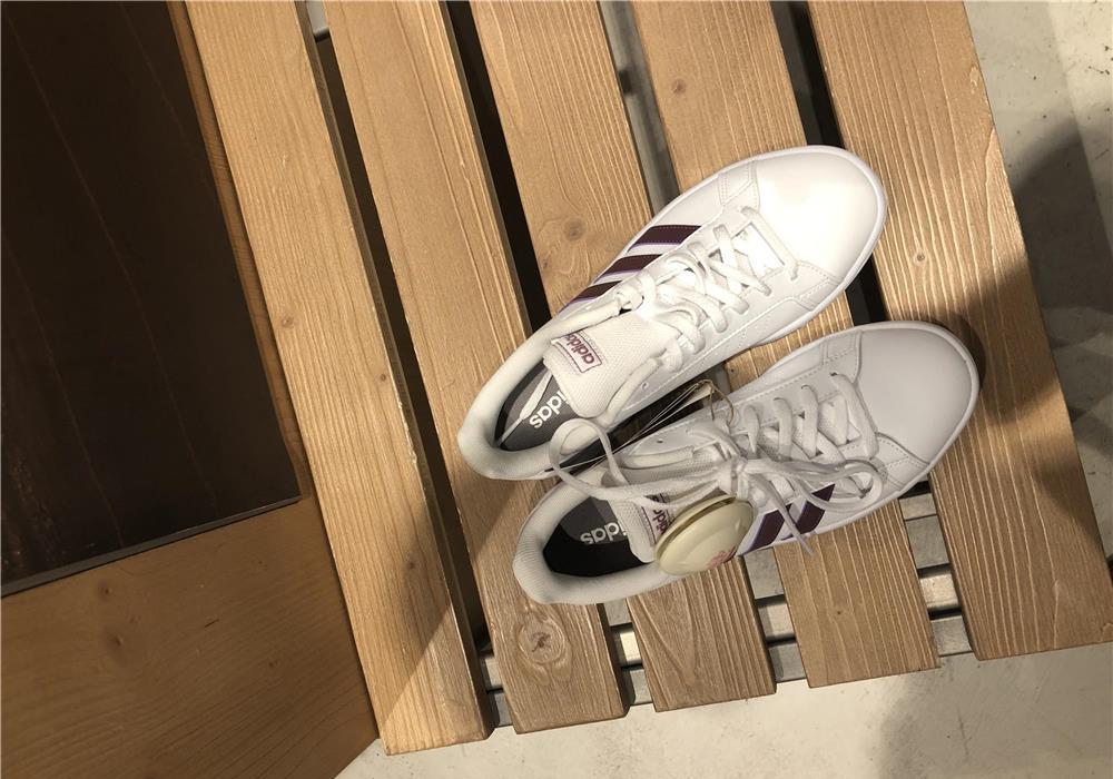 Papuci  sport adidas noi