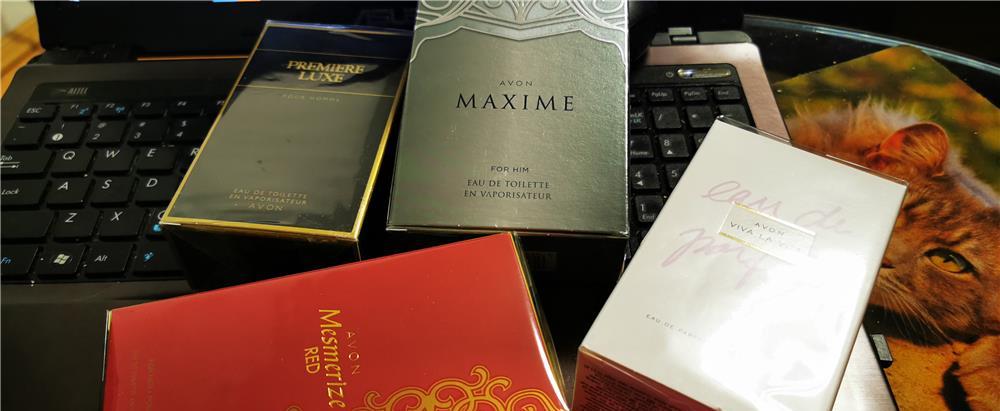 Parfumuri Viva la Vita, Mesmerize Red,Premier Luxe, Maxima,Atraction-Avon
