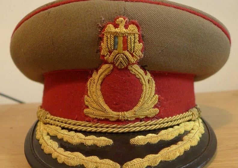 Parti Uniforma Militara Cascheta Manta Pantaloni Camasa Epoleti Casca Parada Stilet Medalii Cumpar