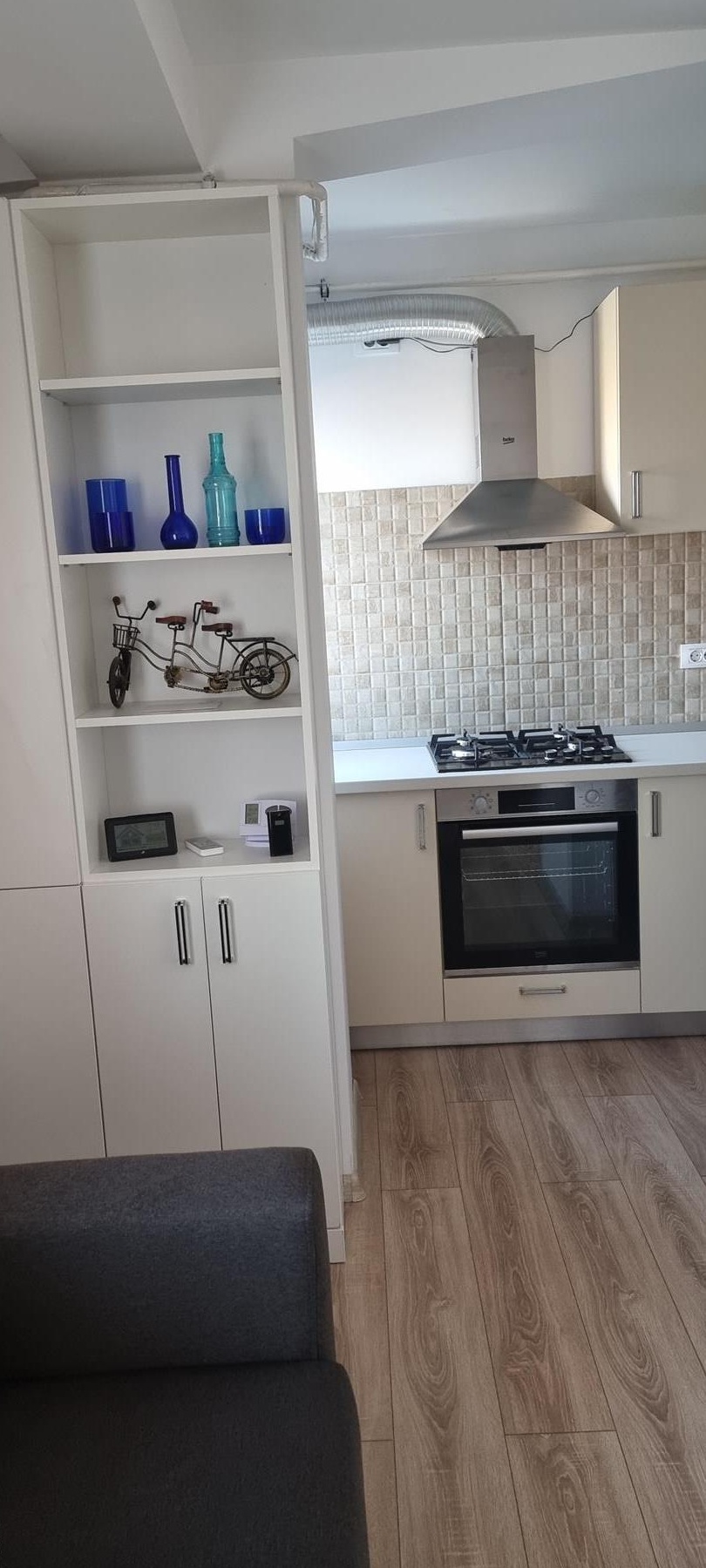 Particular inchiriez apartament 2 camere ultracentral LUX Full utilat si mobilat