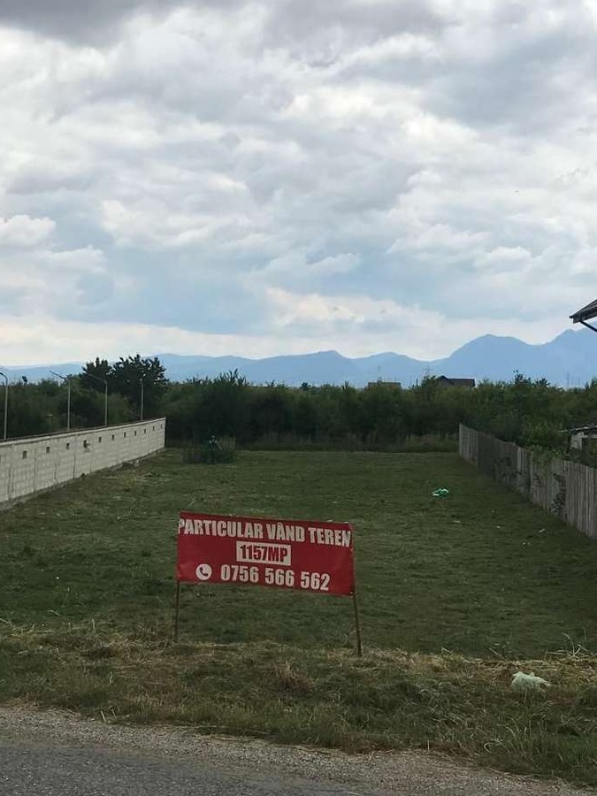 Particular vand teren in Sanpetru
