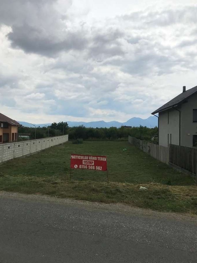 Particular vand teren in Sanpetru