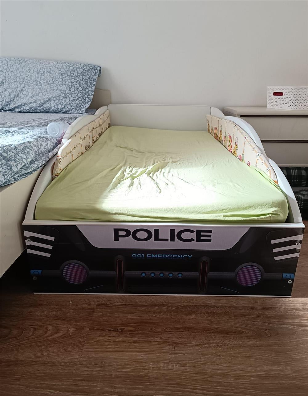Patut copil stil masina de politie