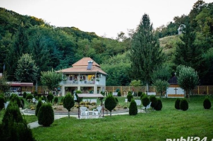 Pensiunea La Gura Raiului! DE VANZARE!