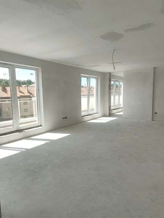 Penthouse cu terasa generoasa in zona ultracentrala