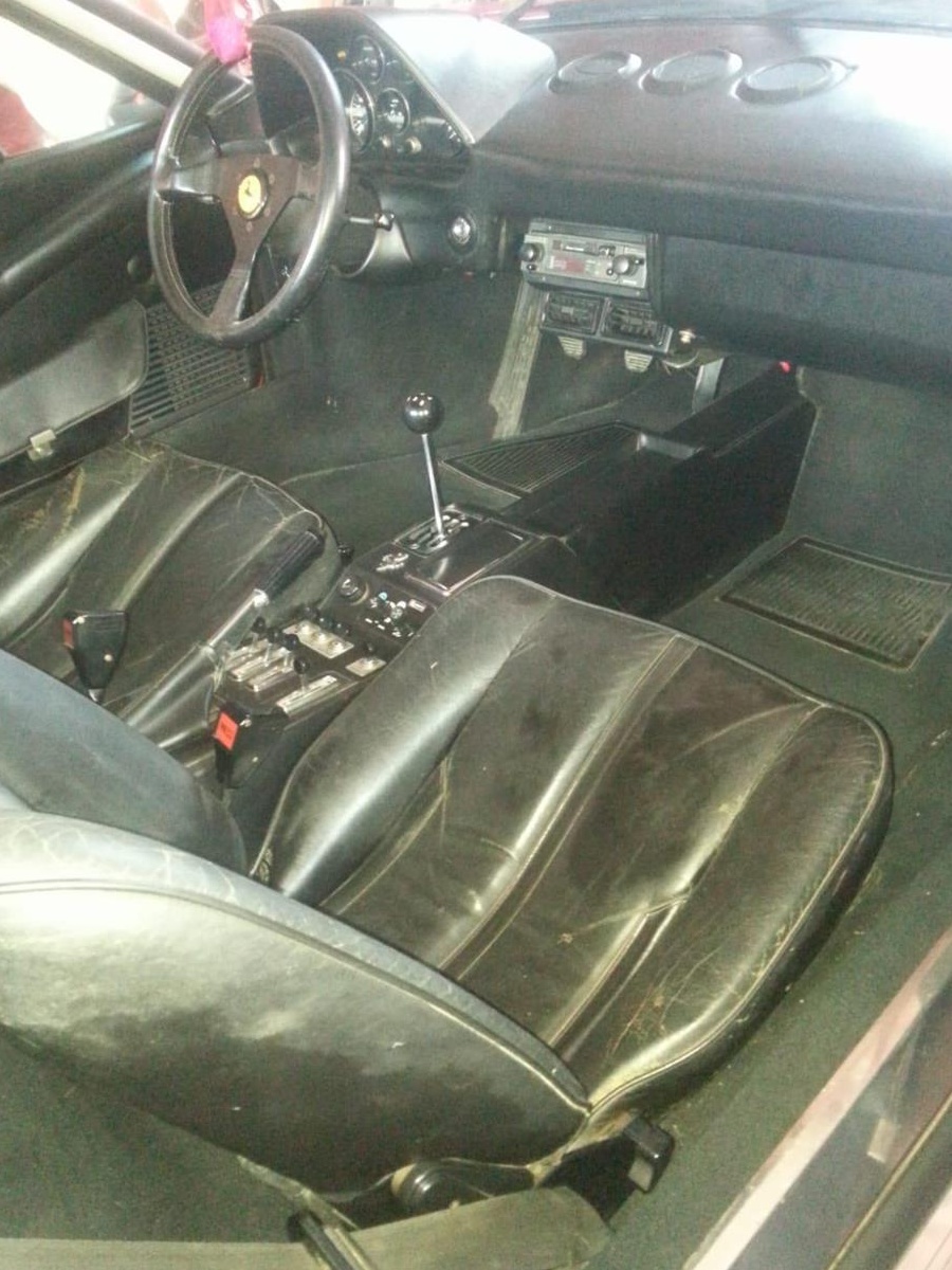Pentru o proprietate offer un Ferrari deosebit