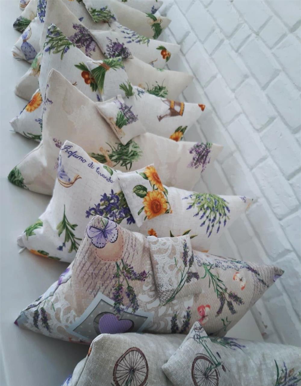 Pernă decorativă cu lavandă