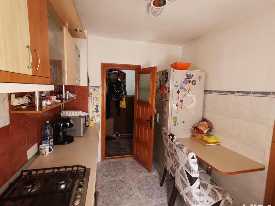 Pers fizica apartament 2 camere dec, et 1/4,55 mp, Nicolina-CUG