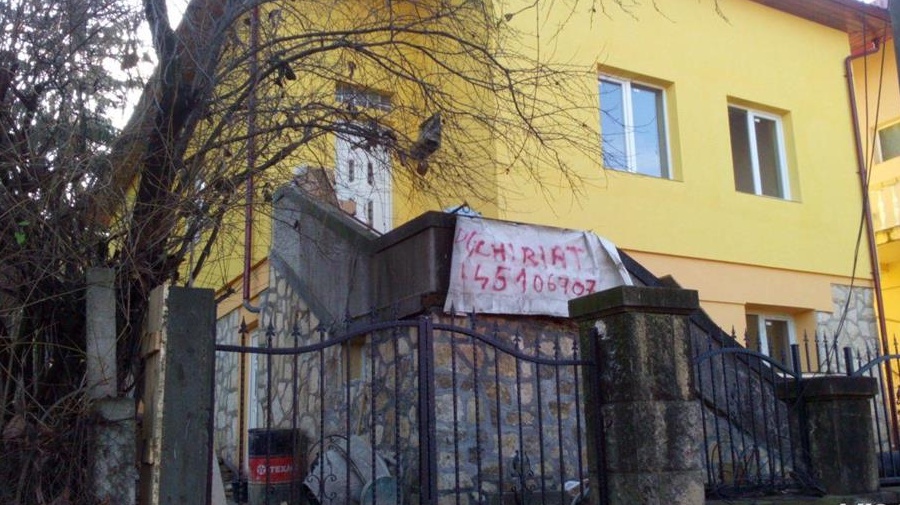 Persoan fizica dau in chirie mansarda casa pt birouri, central