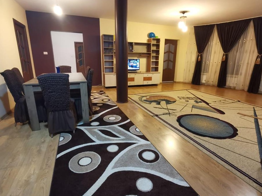 Persoana fizica inchiriez ap in vila duplex zona Popas Pacurari Iasi