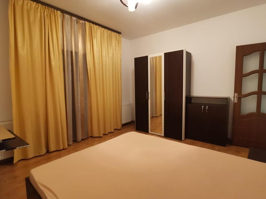 Persoana fizica inchiriez ap in vila duplex zona Popas Pacurari Iasi