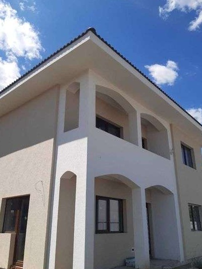 Persoana fizica vand casa individuala fara comision!
