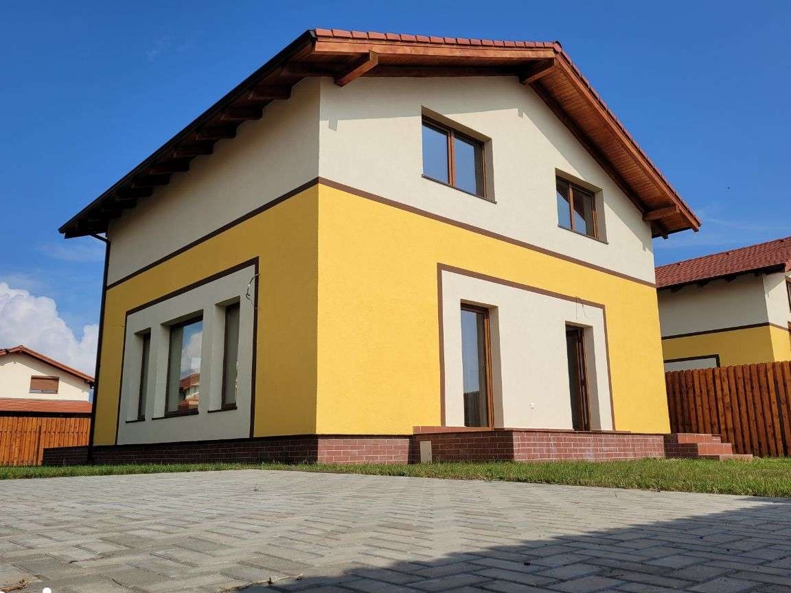 Persoana fizica vand casa la cheie, constructie noua, intabulata.