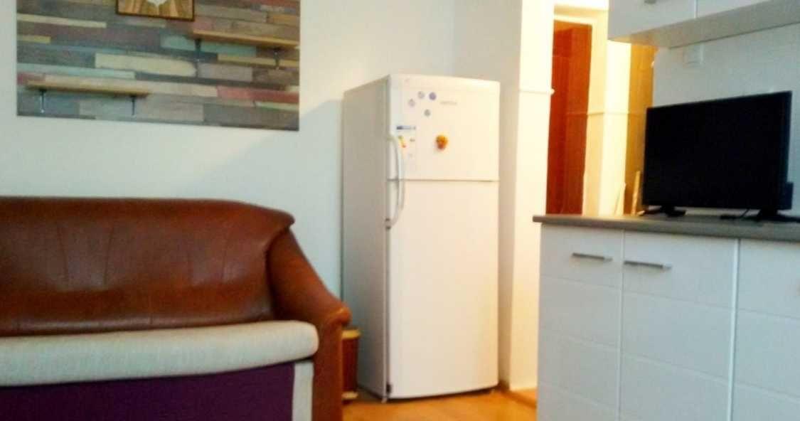Persoană fizică, vand garsoniera R10