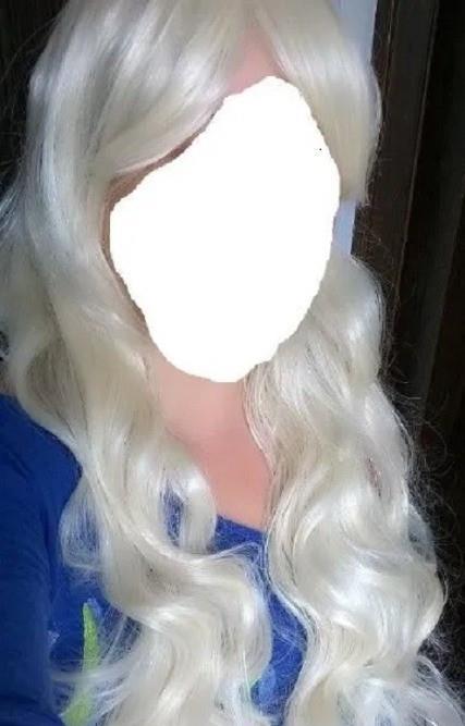 Peruca Model 388 Blond Platinat Ondulat Cret cu Breton