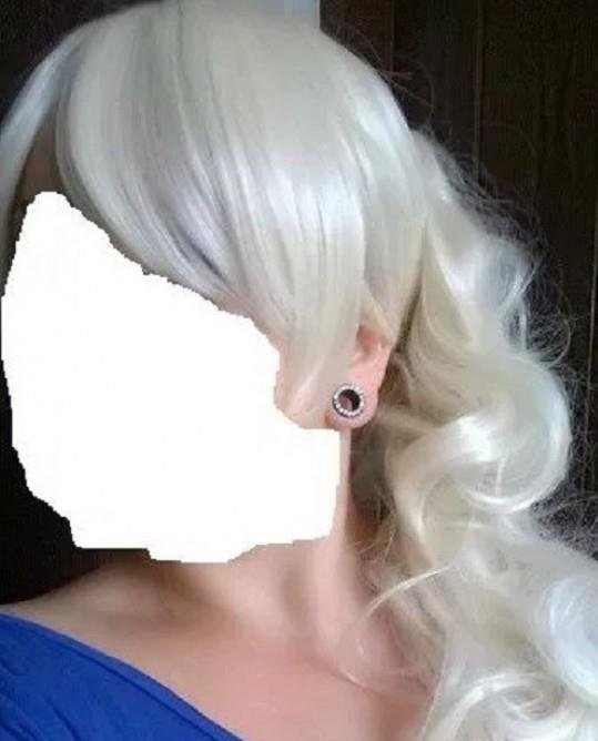 Peruca Model 388 Blond Platinat Ondulat Cret cu Breton