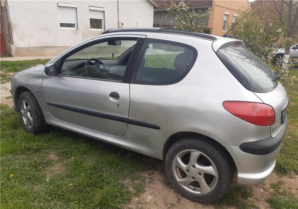 Peugeot 206 1.6 benzina