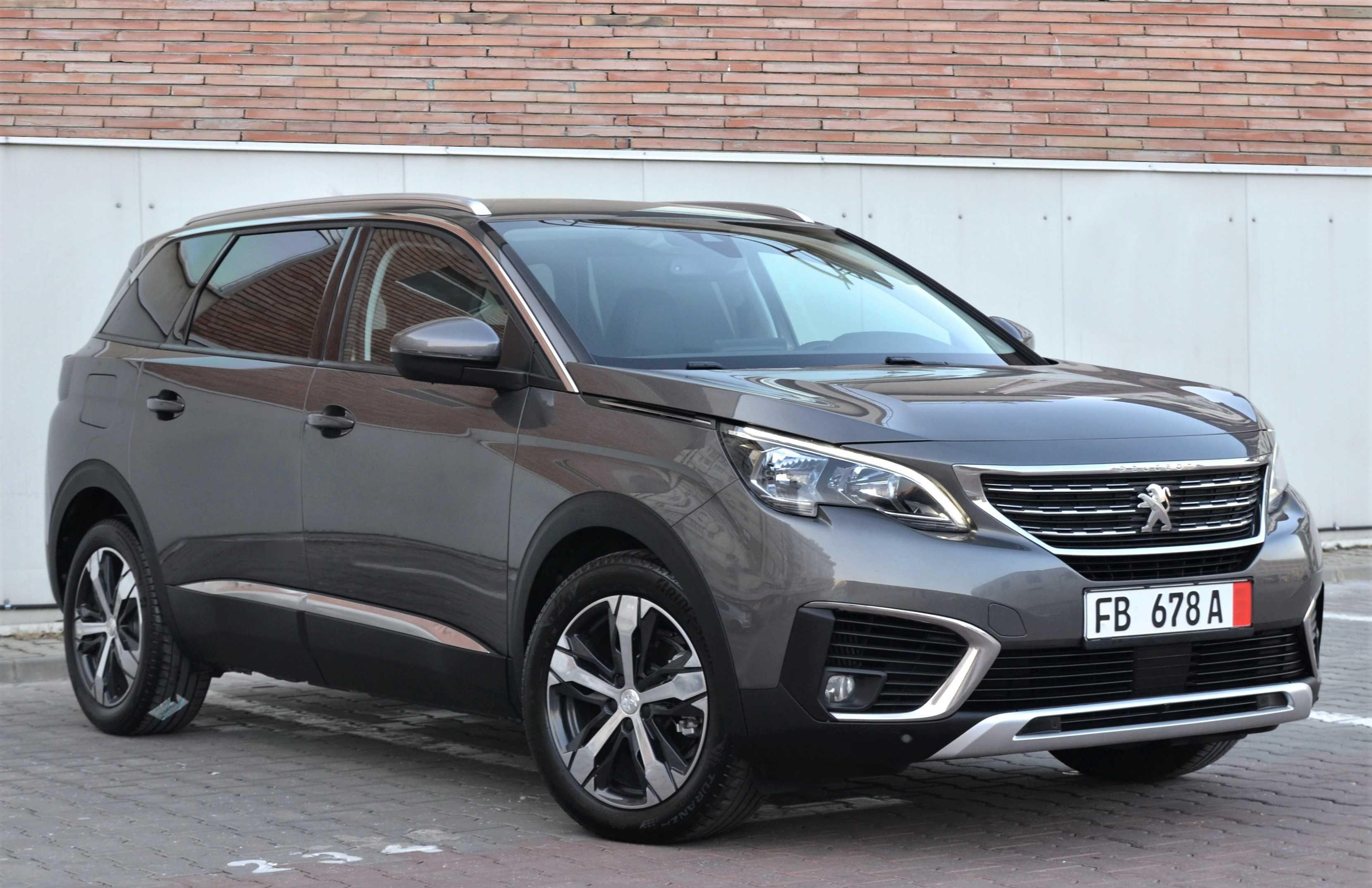 Peugeot 5008 / 2018 / EURO 6 /Automat/Keyless/Camere 360/Navi 3D