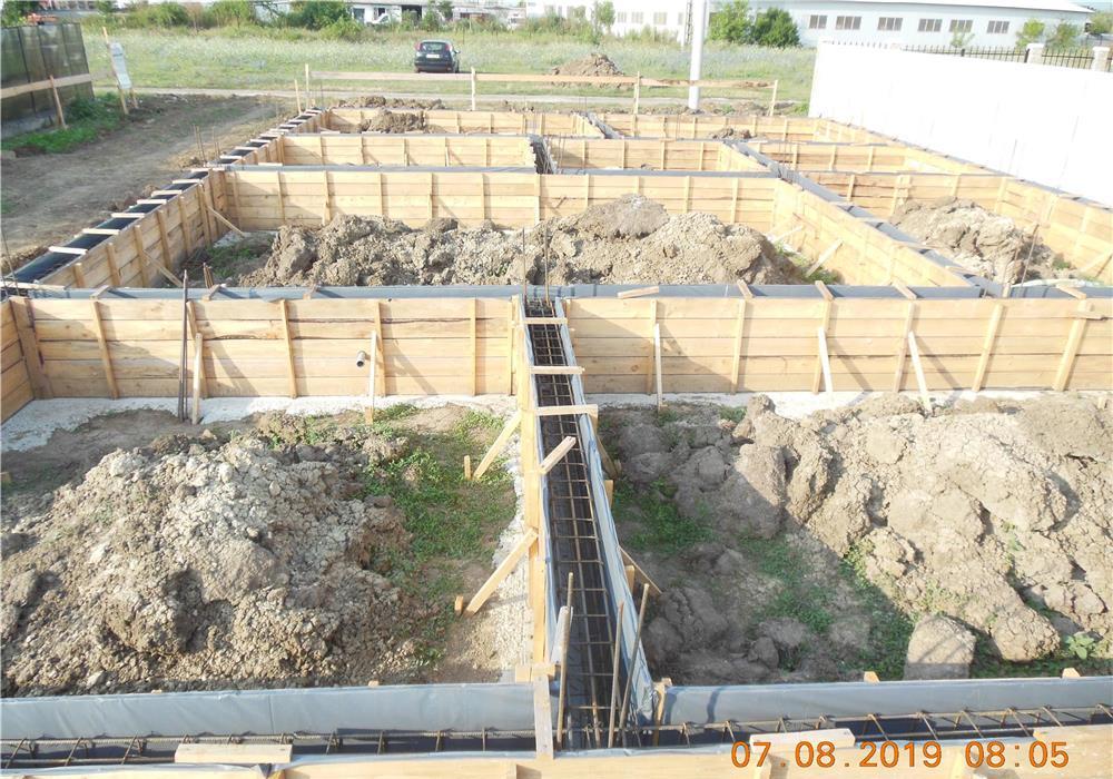 P.F. construcții, execut case la roșu