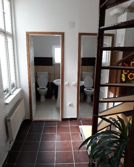 P.F. inchiriez spatiu 2 camere mansarda zona P-ta M. Viteazul