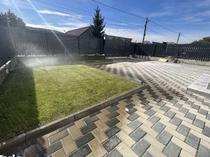 P.F. Vand casa noua in Hemeiusi