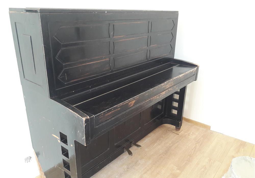 Pianină Dresda, Germania