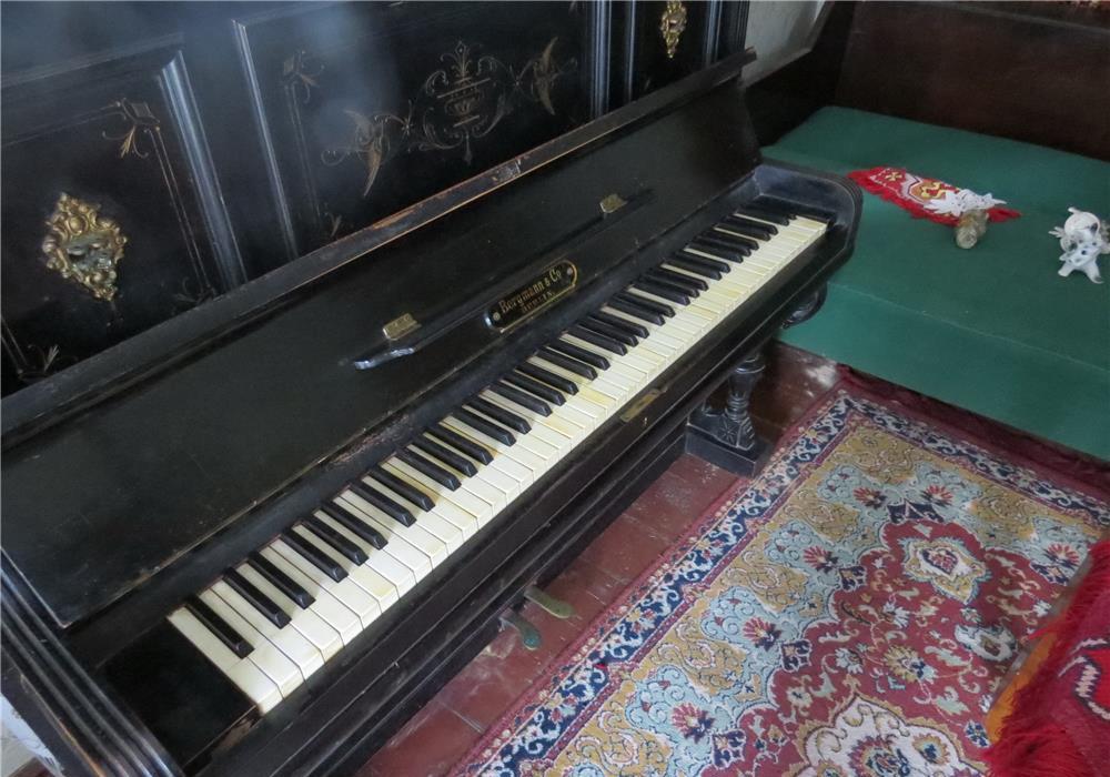 Pianina germana veche