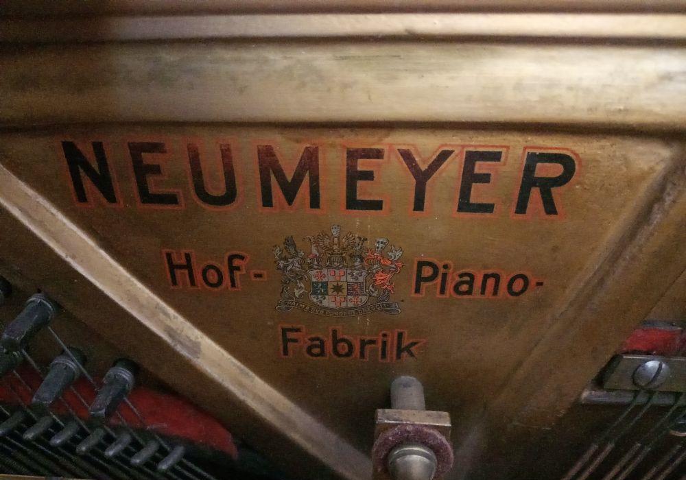 Pianina Neumeyer