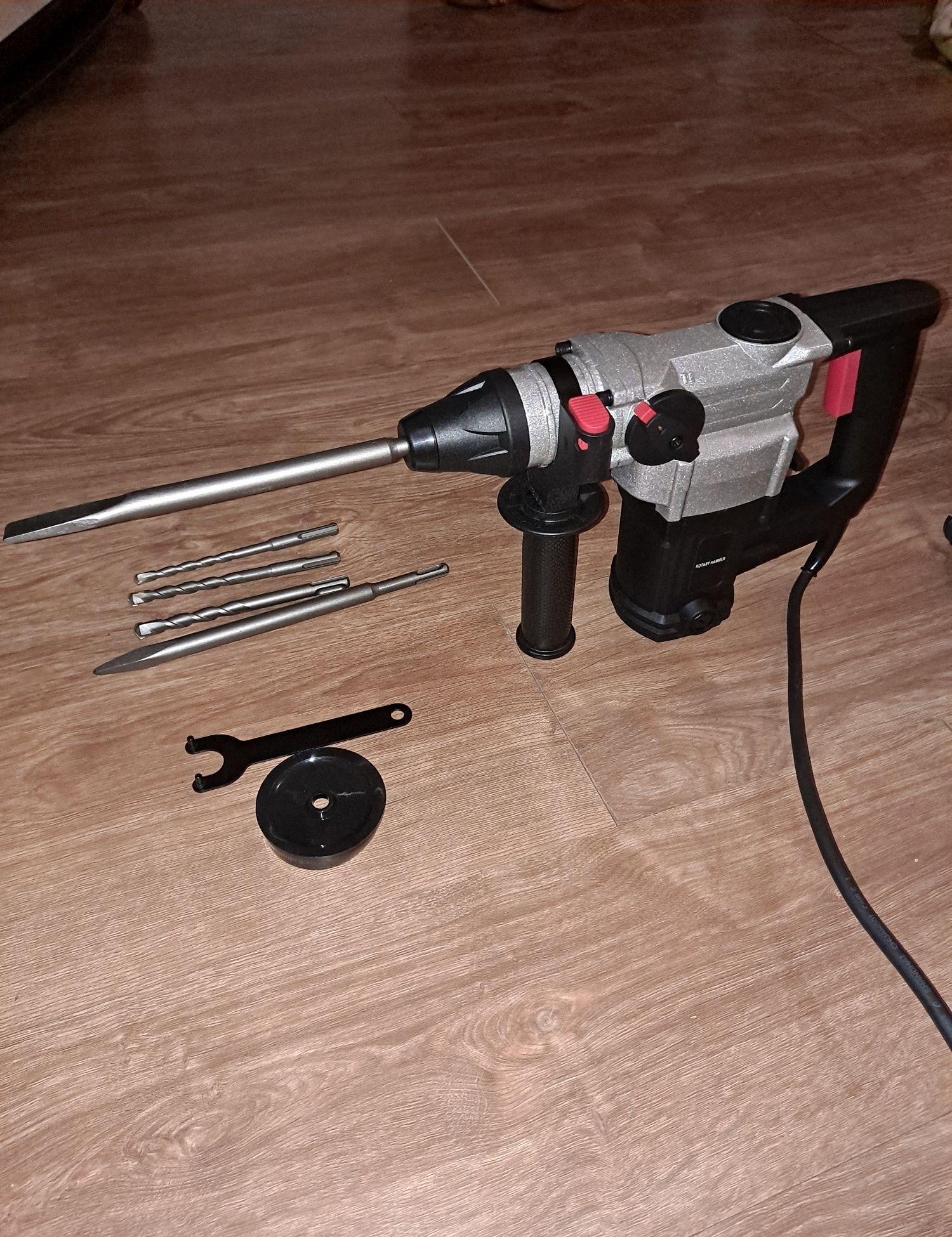 Picamer Ciocan Demolator! Schimb cu diverse