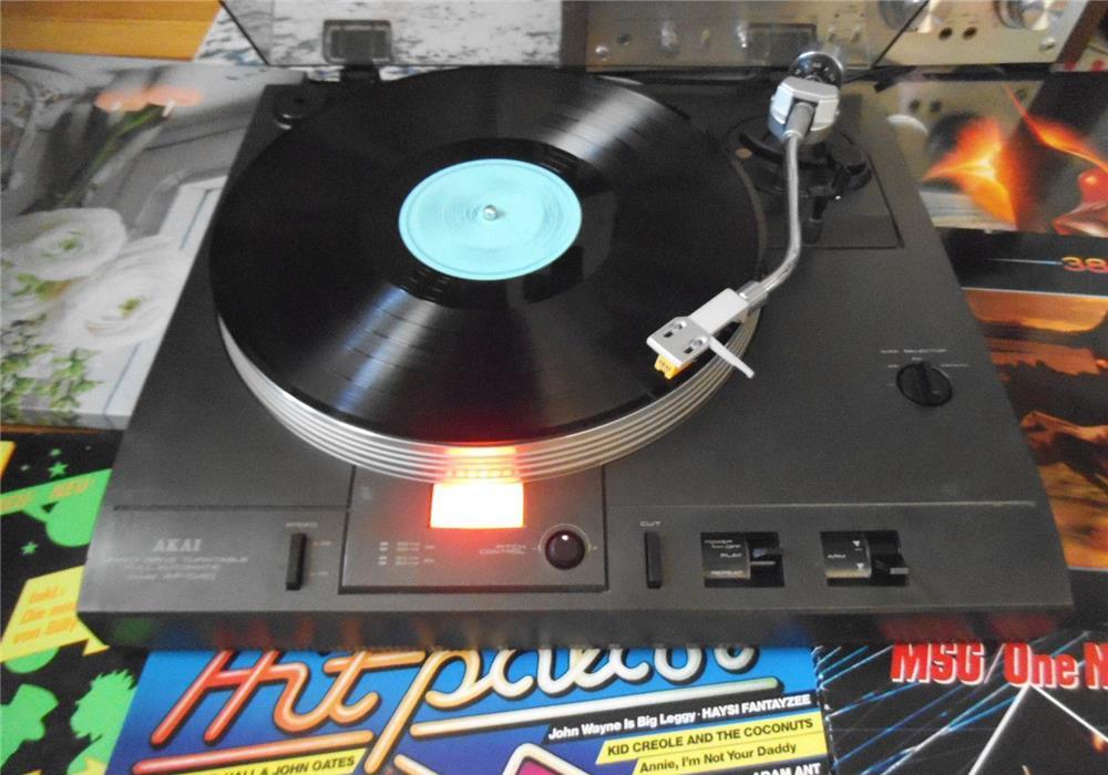 Pick-up AKAI AP D-40C  Direct Drive Full Automatic Records Player