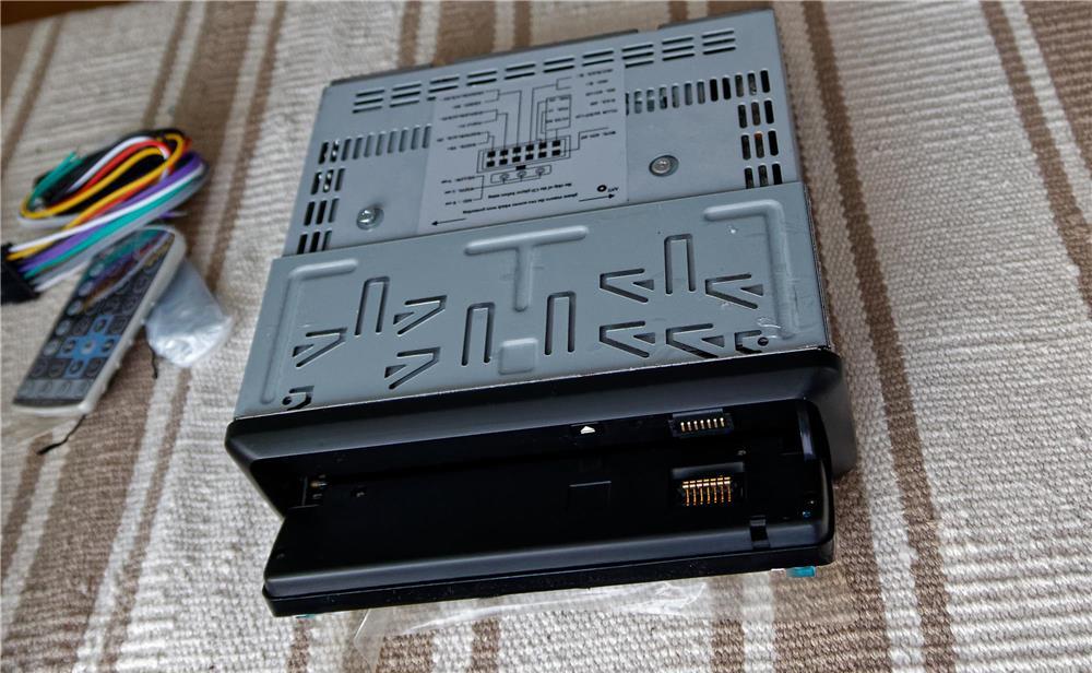 Pioneer VCD/CD/MP3 auto player 50W x 4