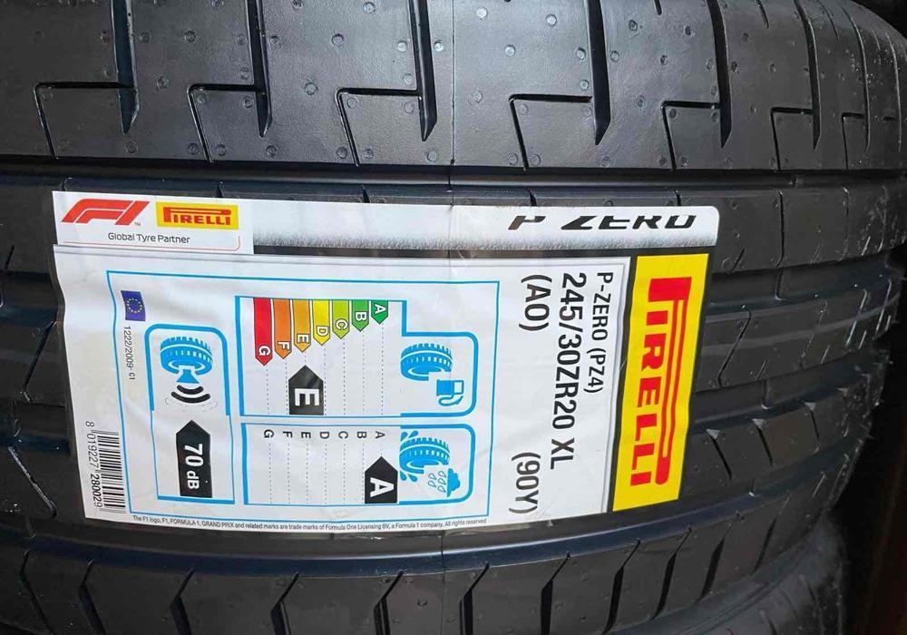 Pirelli P Zero 245/30 ZR20 90Y