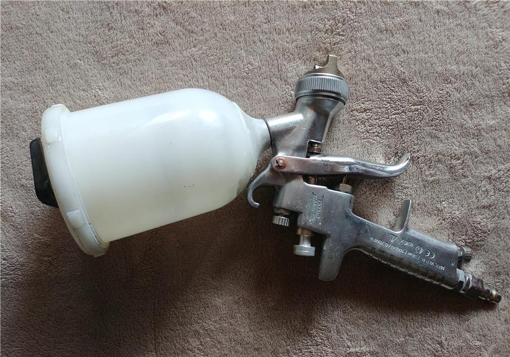 Pistol de vopsit Anest Iwata AZ3 HTE2, duza 1,8, utilizat