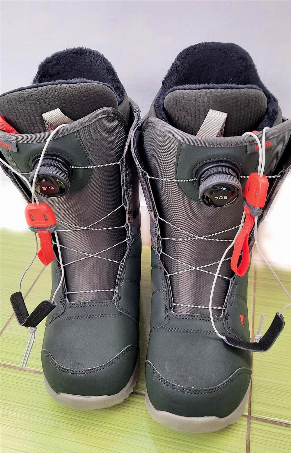 Placa de snowboard X  Boots   X casca X ochelar