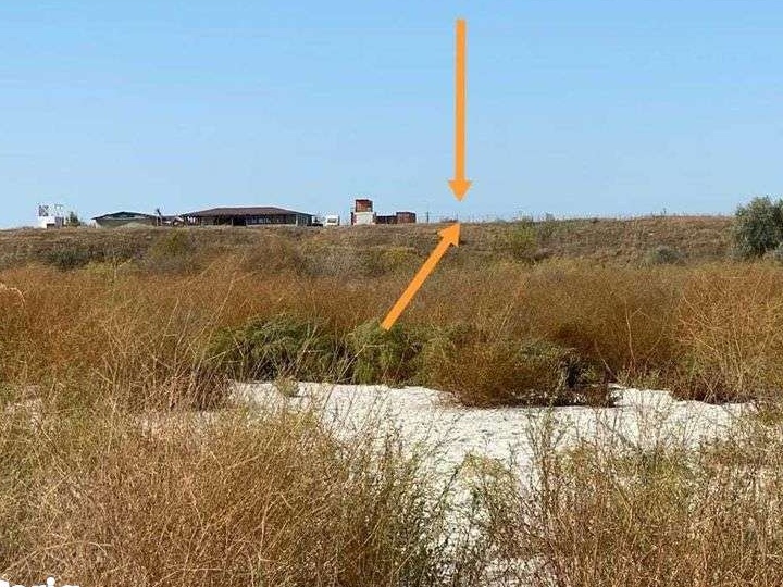 Plaja Corbu - teren intravilan în spate la "Un Bar"