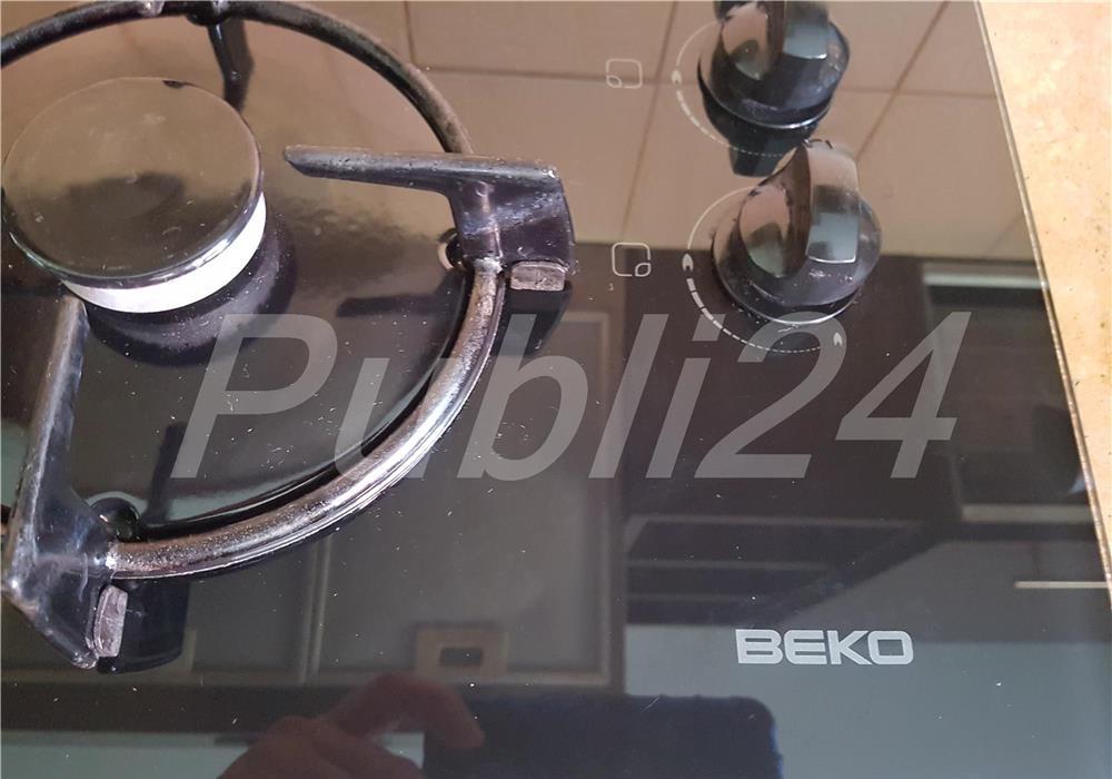 Plita Beko  pe gaz cu 4 ochiuri