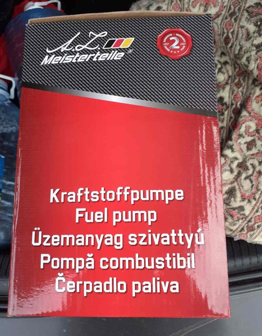 Pompa de benzina vw golf 4 2001 in stare f buna