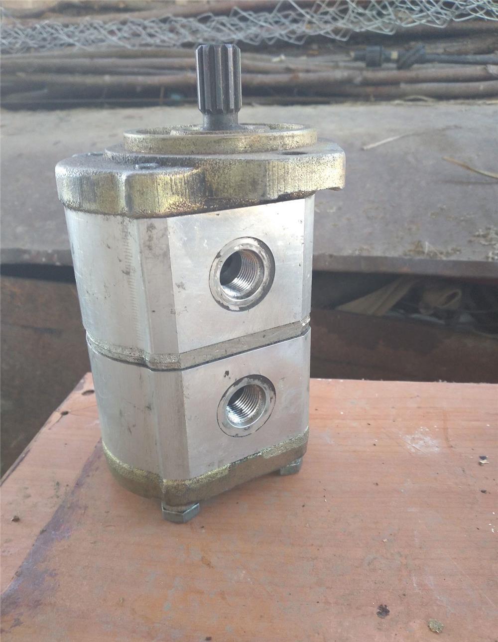 Pompa hidraulica CAT  HIDROMOTOR ROTIRE,Caseta servo directie Tractor.