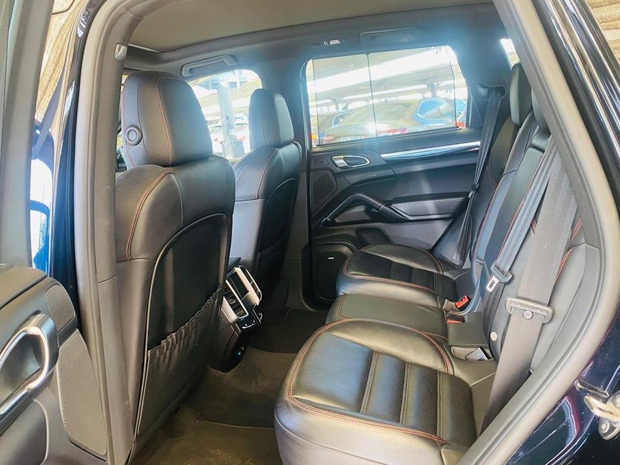 Porsche Cayenne Hybrid