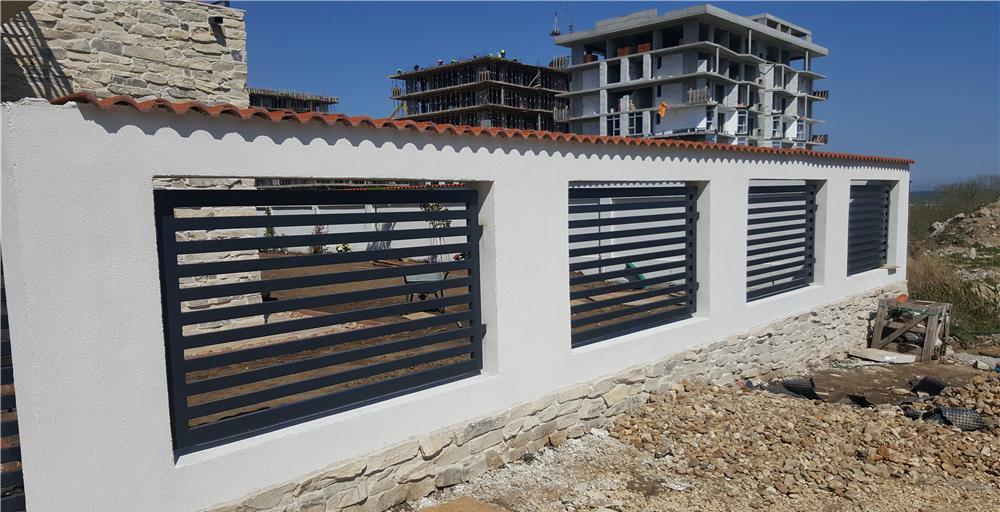Porti ,Garduri,Balustrade,gratii
